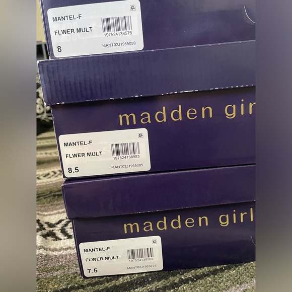 Madden Girl Floral Mary Jane Platform Heels - Picture 6 of 7